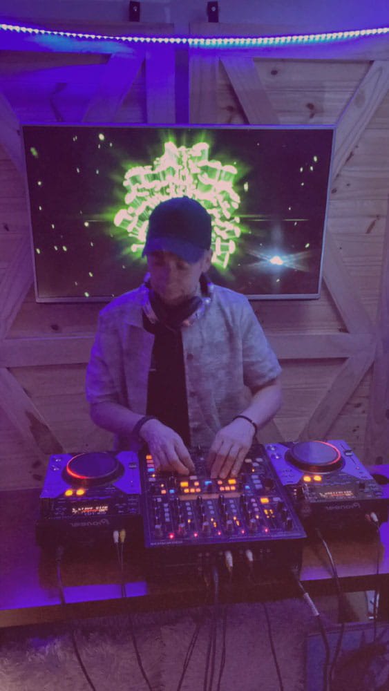 Sesión de música electrónica de DJ FLX22 con House, Deep House y Tech House
